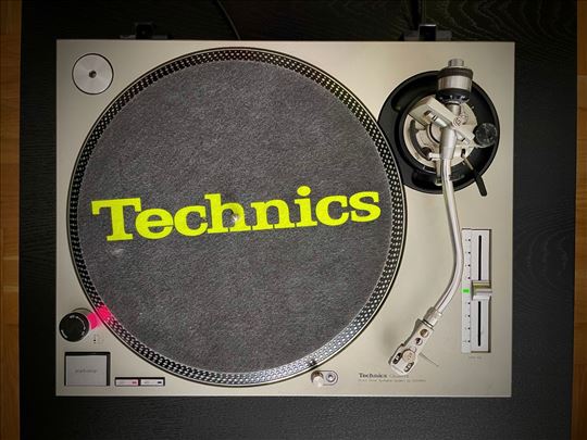Technics 1200 MK2 gramofon