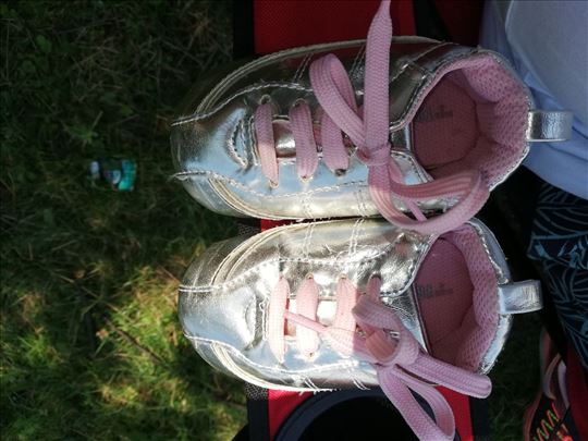 Nehodajuće cipele za bebe devojčice