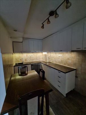 Fiksne dažbine, u centru Voždovca