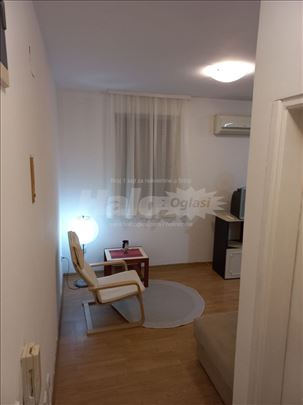 Garsonjera 26m2, Krnjača-odmah useljiv