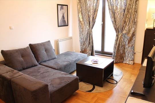 Odlična ponuda, stan sa garažom, ID 2302