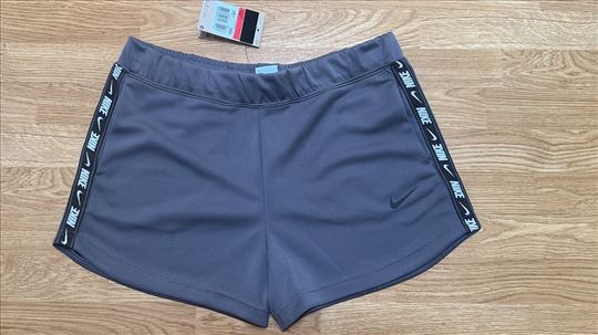 Ženski Nike šorc 