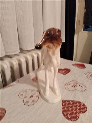Porcelanska figura hrta