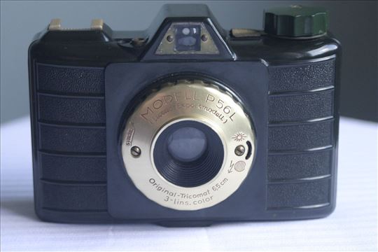 Stari bakelitni fotoaparat MODELL P56L