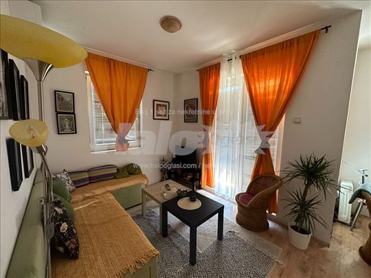 Povoljan stan u blizini BEO Shopping centra