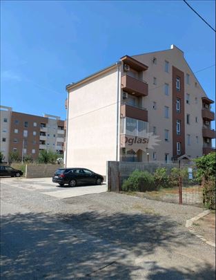 Izdajem stan 40m2 na Altina