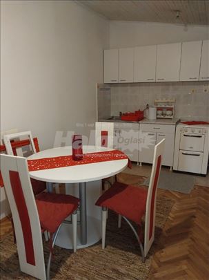 Stan 40kv,Zvezdara,Bulevar.Cvetkova pijaca