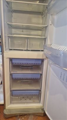 Samootapajući frižider INDESIT BAN 13