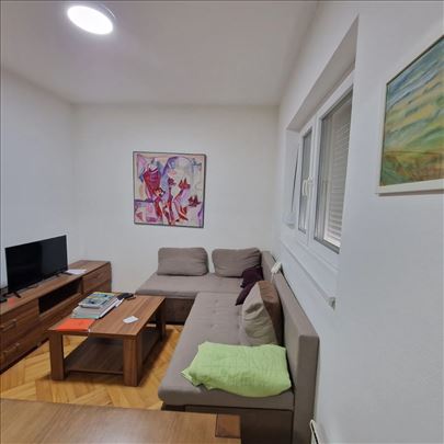 Centar 1.0 stan, namešten 