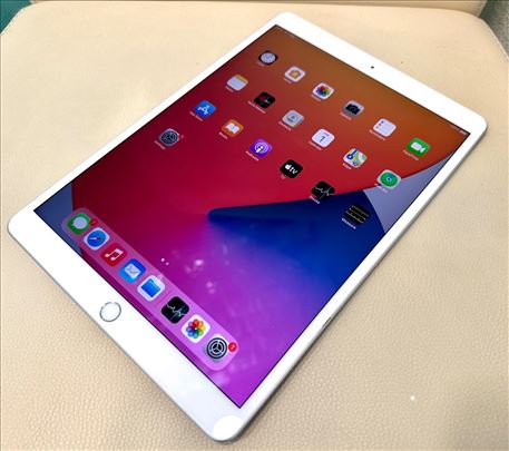 iPad Air 3 10.5” WiFi 64GB Silver 10/10 kao nov BG