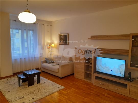 Blok 32 - Veoma komforan jednosoban stan