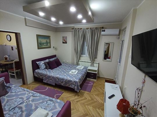 Sobe apartmani smestaj izdajem povoljno Beograd