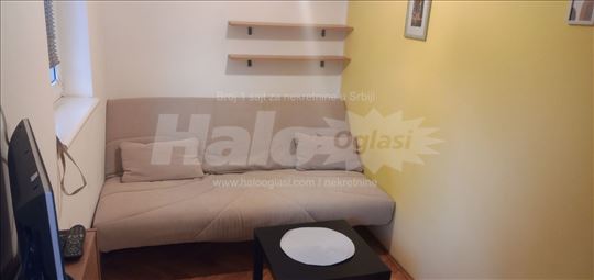 Garsonjera sa malim troškovima, Ćalije