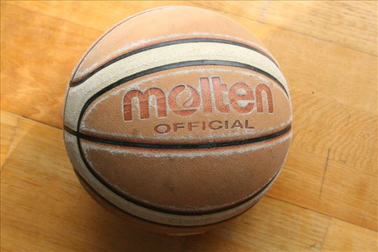 Molten GG7 official FIBA size 7