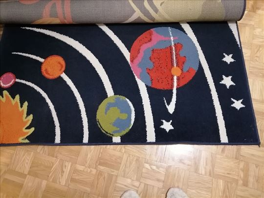 Tepih za dečiju sobu-očuvan
