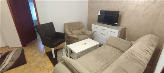 Novi Beograd, 2,5,Odličan,Renoviran, Miran, Terasa