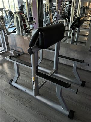 Stojeca max fitness klupa za biceps