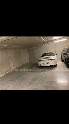 Parking mesto u garaži