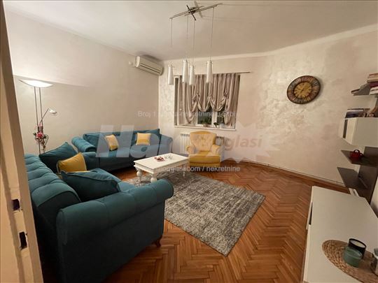 Salonski stan na Banovom brdu