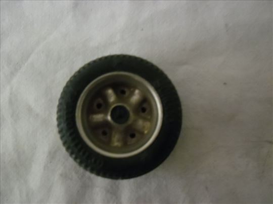 Tocak prednji dia.4, šir. 1,7 cm.1 kom.,za Schuco 