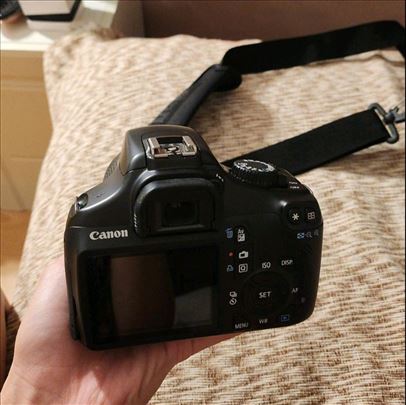 fotoaparat CANON 1100D