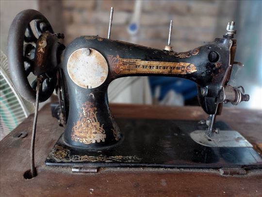 Antikvitetne šivaće mašine