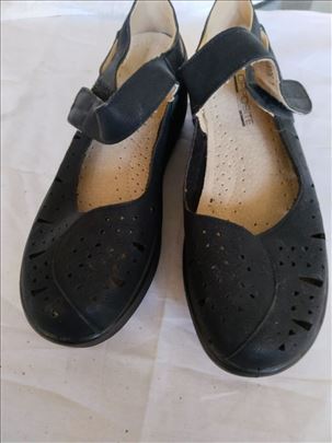  Nove crne zenske cipele