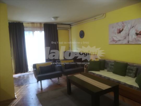 Karaburma, jednosoban namešten stan, 38m2