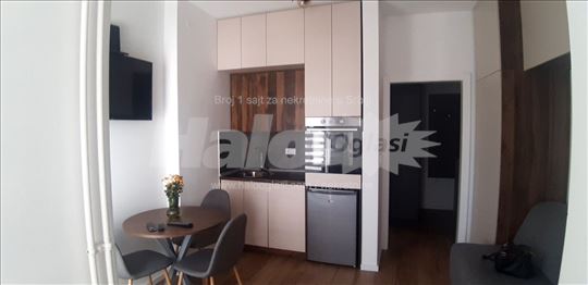 Lux garsonjera kod Hrama Svetog Save