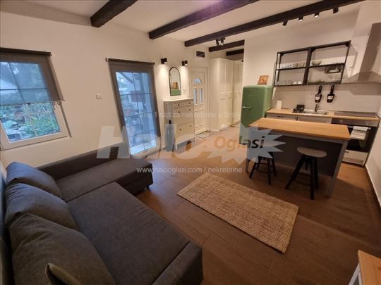Slavujev venac - Studio u kući,zajedničko dvorište
