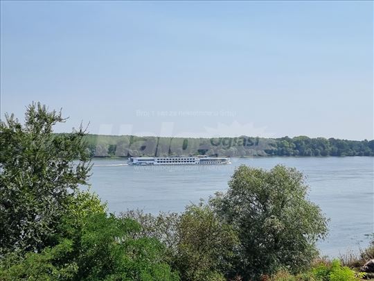 Stara Pazova, Novi Banovci gradjevinski plac