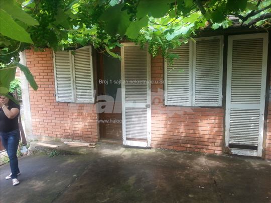 sutomore kuca 150 m2