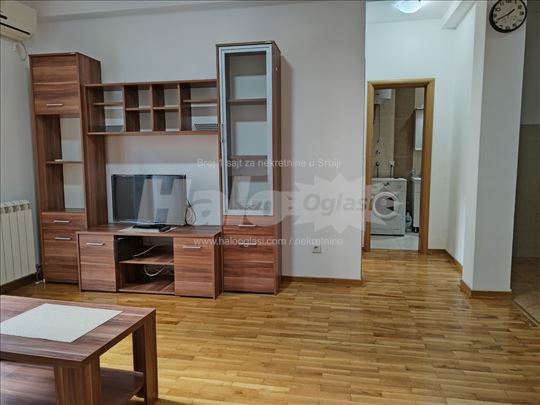 Lux namesten stan u Sv.Nikole na duzi perood