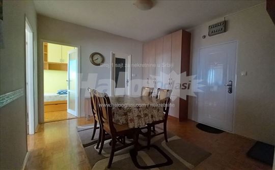 Konjarnik 3.5, 73m2, svetao, prostran, 2 terase 