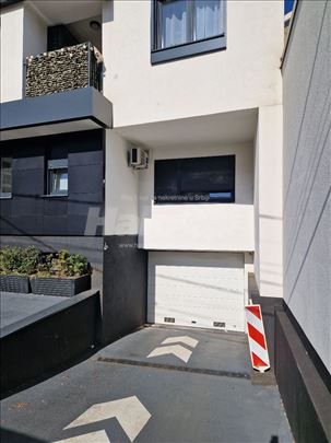 Izdajem garažno parking mesto na Vračaru