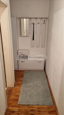 Zemun,polu-namešten stan,net,parking mesto