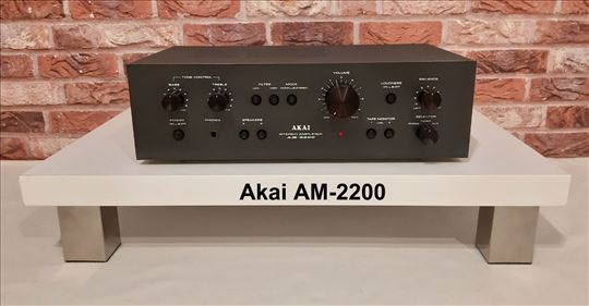Akai AM-2200