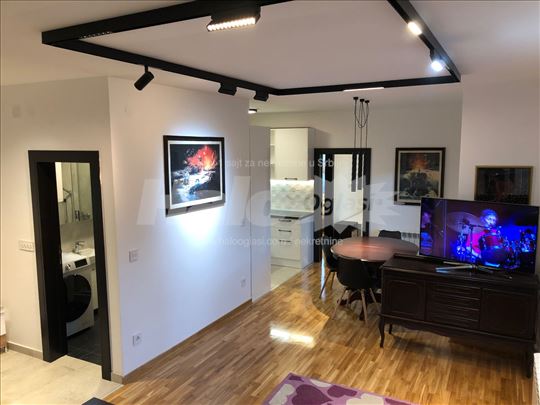 Zemun, Ševina nov-lux, parking, 54m2 2,5soban 1/2