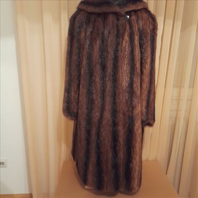 Braon duga bunda od prirodnog krzna vel 46-48