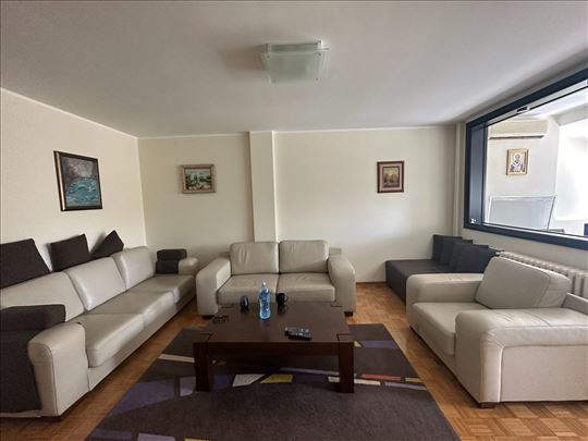 Blok 3, renoviran, komforan, ID 21385