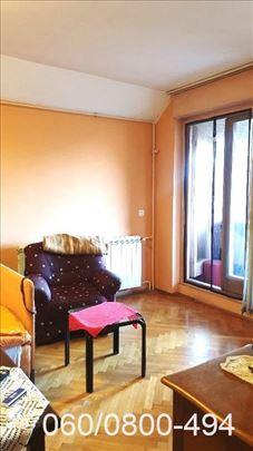 1.0 stan na Čukaričkoj padini, Mladena Mitrića