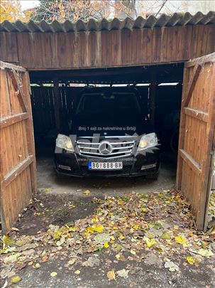 Garaža i Parking Mesta Banovo Brdo Dvorište Centar