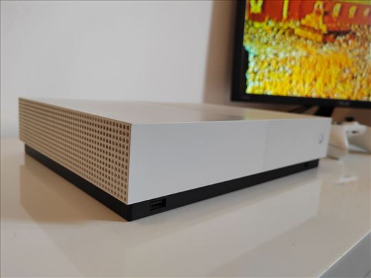 Microsoft Xbox One S Disk verzija