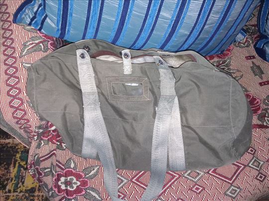 Vojna transportna torba sa slika