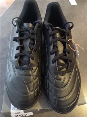 Nove Adidas patike za fudbal 