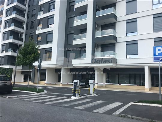 Vojvode Stepe, Voždove kapije, garažno mesto