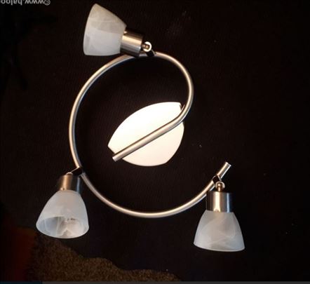 Plafonjera - led luster sa tri lampe