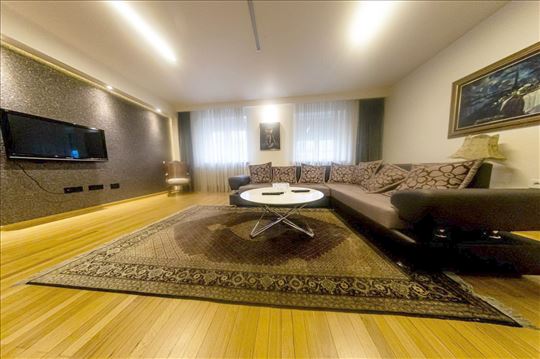 Centar, Studentski trg, 120 m2, 4.0, luks