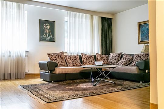 Centar, Studentski trg, 120 m2, 4.0, luks