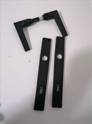 Kvake za drvena vrata plastične crne model 1 Novo